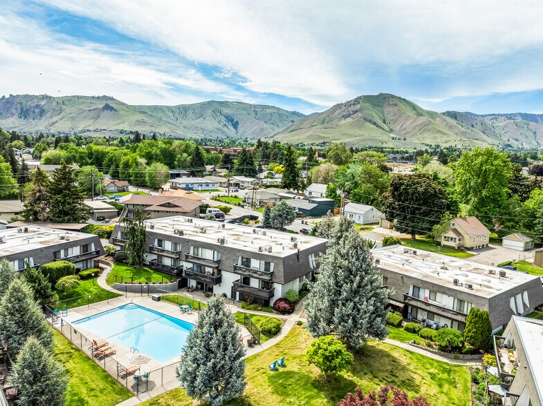 Primary Photo Of 1311 Westwood Ave, Wenatchee Apartments For Sale