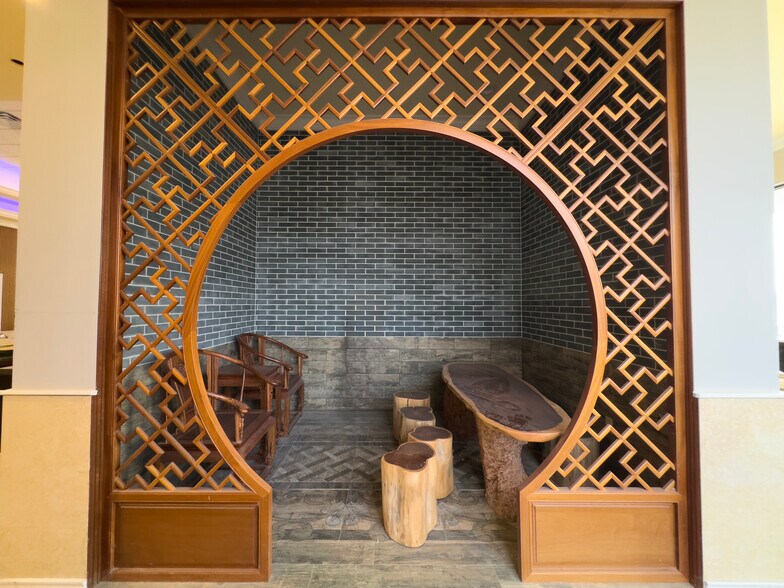 More Photos Of 12838 Murphy Rd, Stafford Showroom For Sale