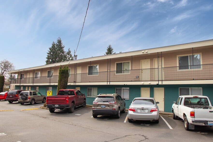 More Photos Of 812 10th St NE, Auburn Apartments For Sale