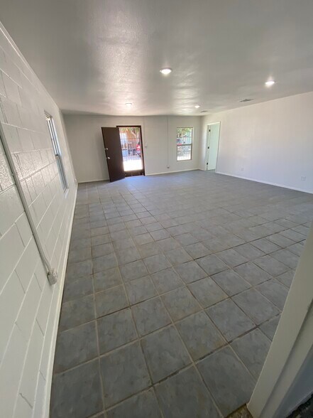 More Photos Of 12494 Montana Ave, El Paso Office For Lease