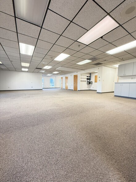 More Photos Of 401 Andover St, North Andover Office For Lease