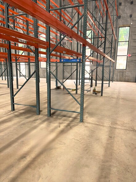 More Photos Of 105 W Dewey Ave, Wharton Warehouse For Lease