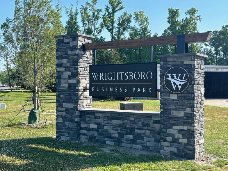 More Photos Of 2724 Castle Hayne Rd, Wilmington Unknown For Lease