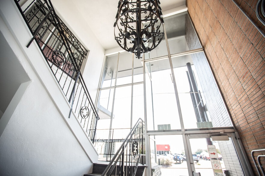 More Photos Of 9629-9635 W Colfax Ave, Lakewood Storefront For Lease