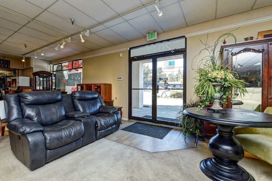 More Photos Of 20423 Highway 99, Lynnwood Freestanding For Sale