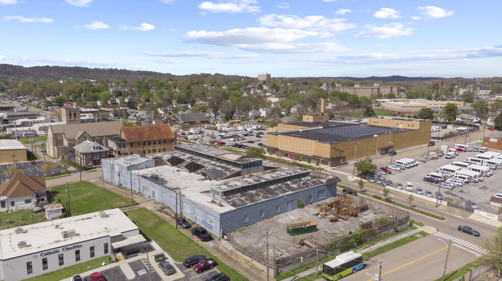 More Photos Of 1013 N Central St, Knoxville Warehouse For Sale