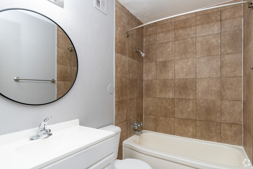 More Photos Of 5249 Wren Ave, El Paso Apartments For Sale