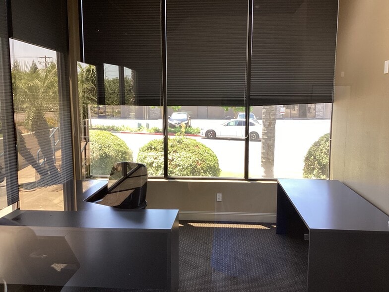 More Photos Of 635 N Plaza Dr, Visalia Office For Lease