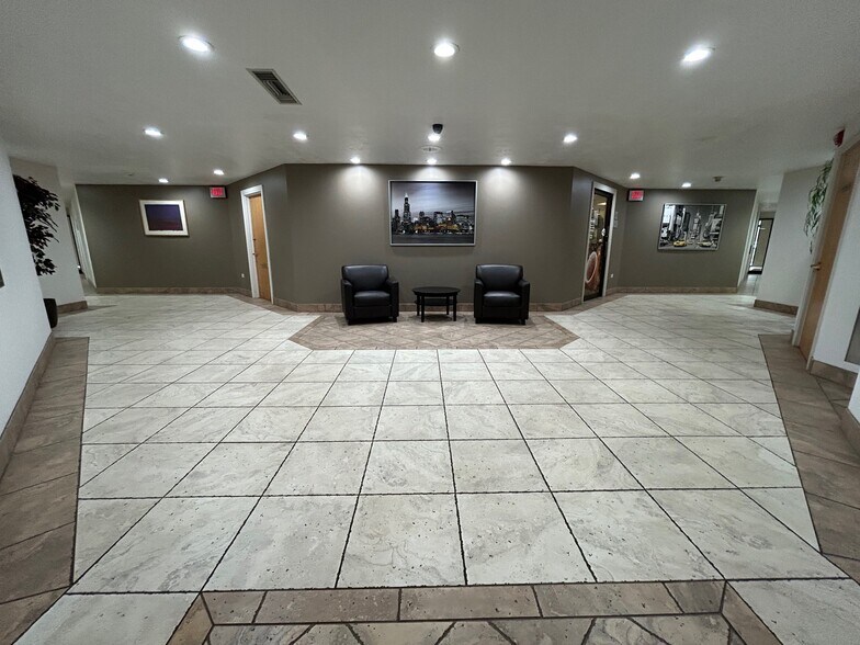 More Photos Of 1460 Renaissance Dr, Park Ridge Unknown For Sale