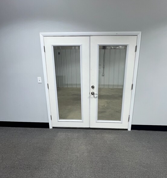 More Photos Of 1155 Rogers Bridge Rd, Duncan Industrial For Lease