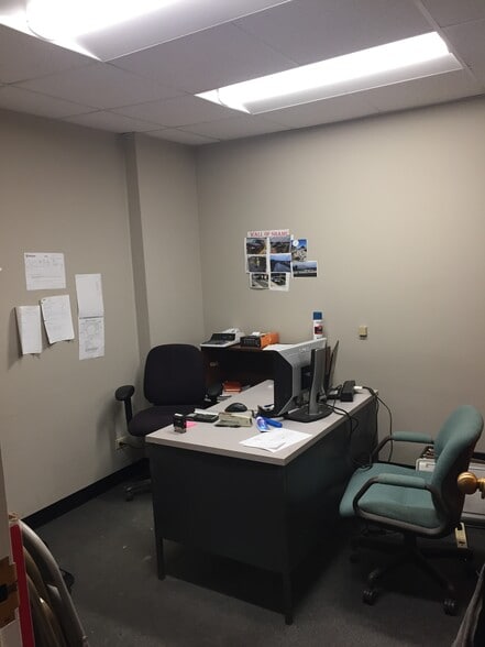 More Photos Of 1665-1695 Elk Blvd, Des Plaines Office For Lease