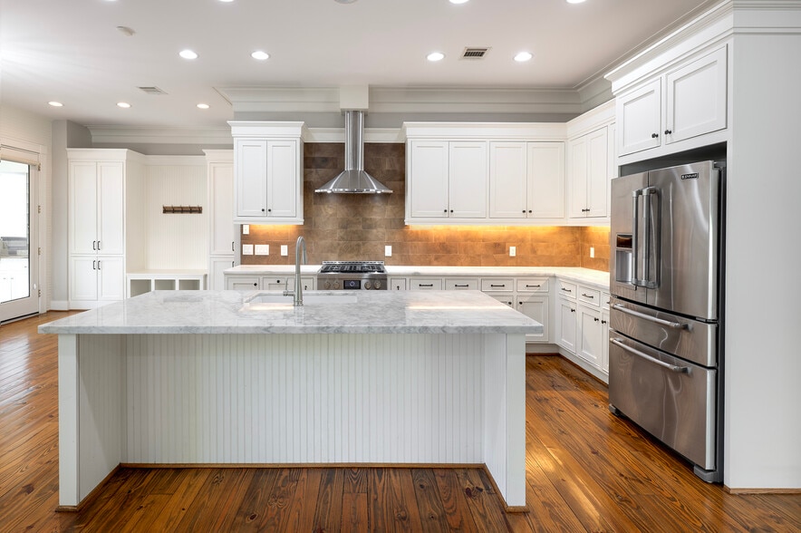 More Photos Of 1226 Heights Blvd, Houston Office For Sale