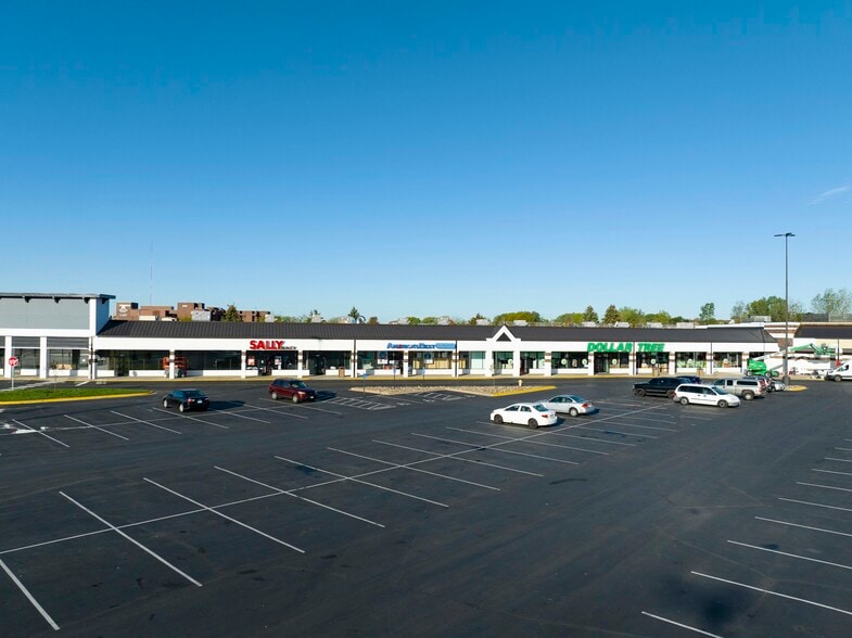 More Photos Of 1715-1749 Beam Ave, Maplewood Unknown For Lease