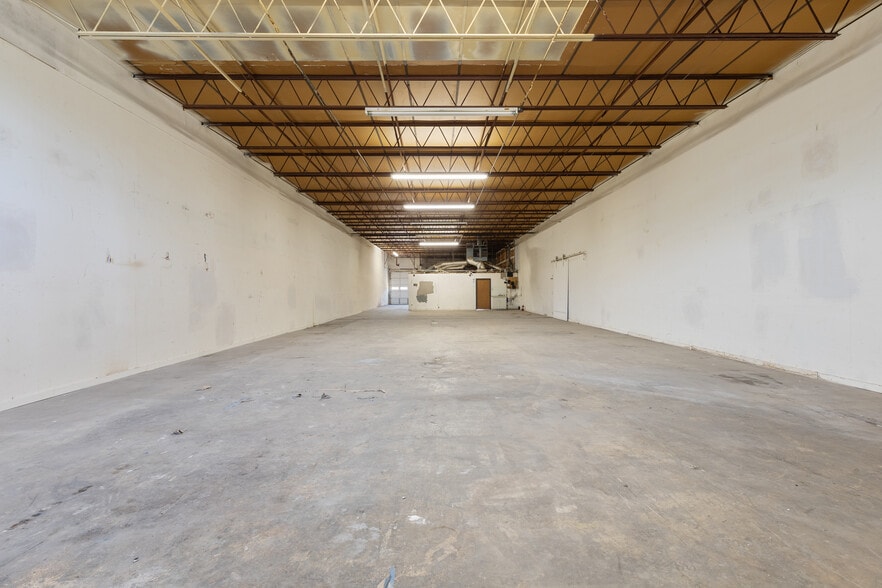 More Photos Of 3313-3327 Garden Brook Dr, Farmers Branch Unknown For Lease