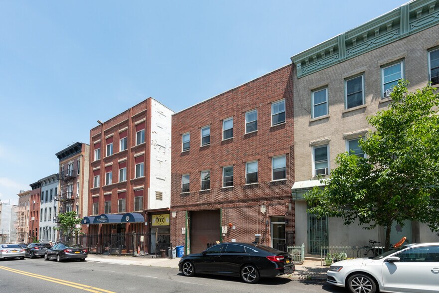 More Photos Of 281 20th St, Brooklyn Office Residential For Lease
