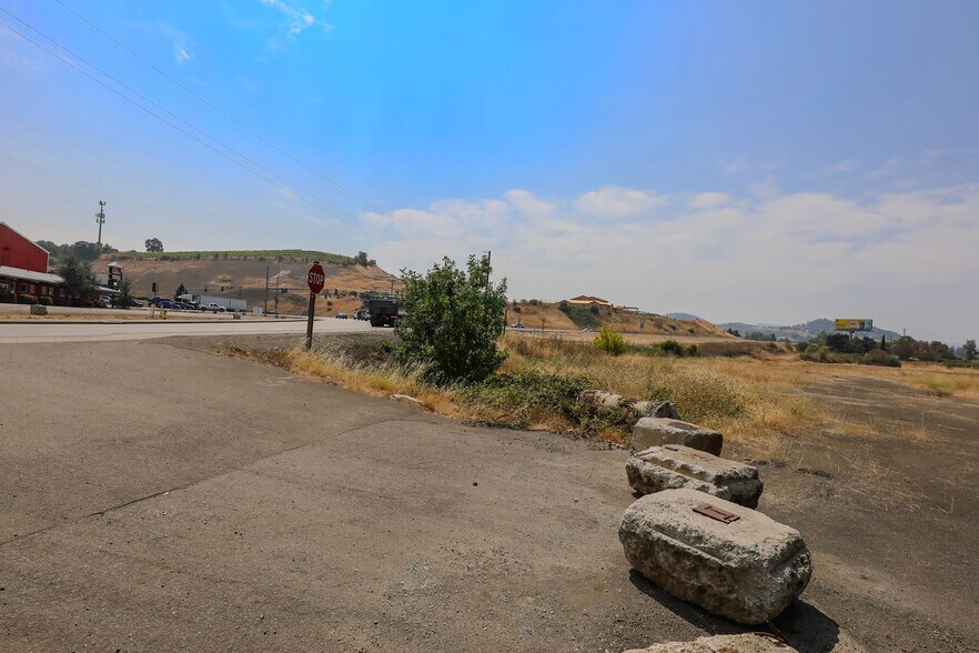 More Photos Of 4553 Old Hwy 99 South, Roseburg Land For Sale