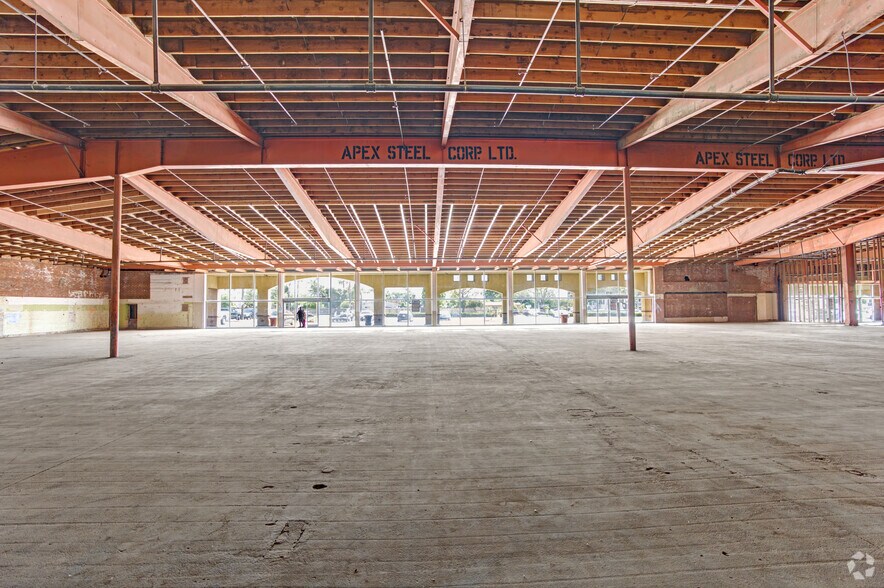 More Photos Of 422 S Azusa Ave, Azusa Unknown For Lease