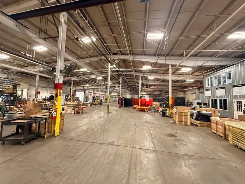More Photos Of 211 Province St, Franklin Manufacturing For Lease