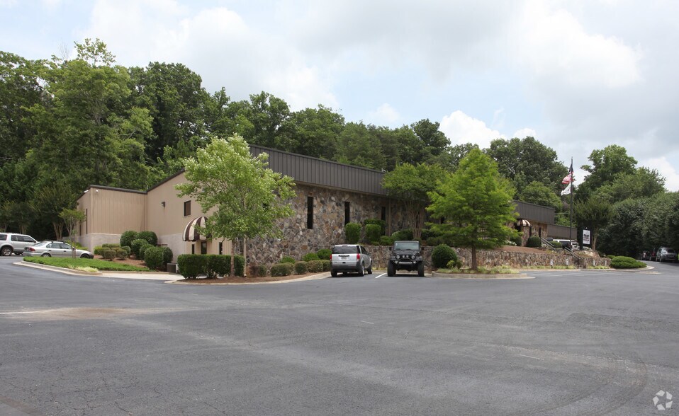 More Photos Of 2251 Jesse Jewell Pky, Gainesville Office For Sale