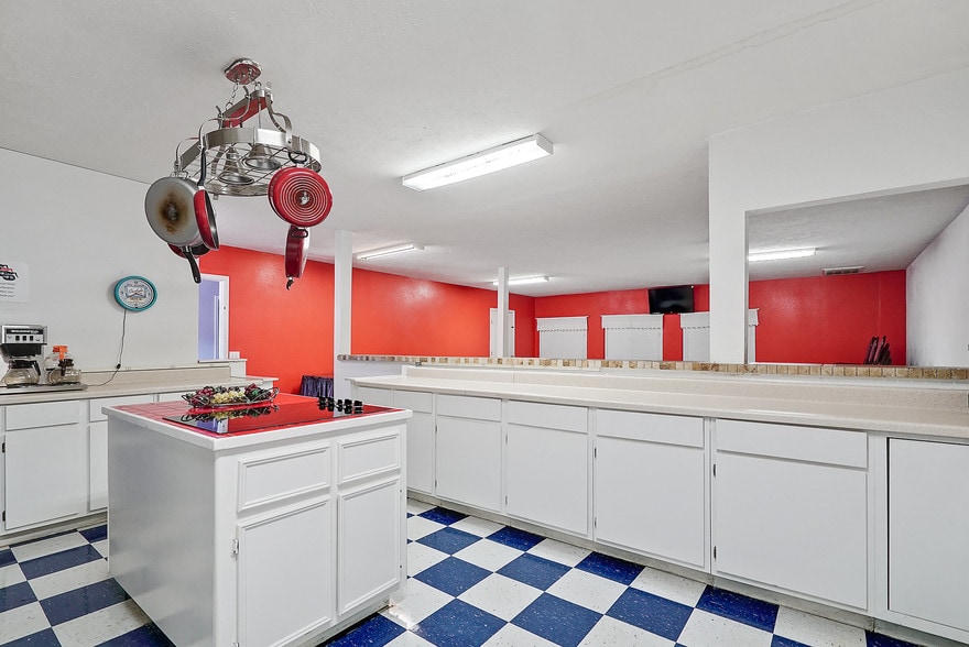More Photos Of 13712 Rankin Cir, Houston Religious Facility For Sale