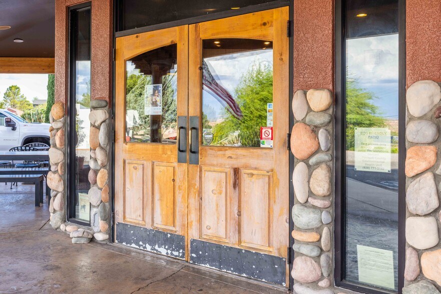 More Photos Of 677 E Mingus Ave, Cottonwood Loft Creative Space For Sale