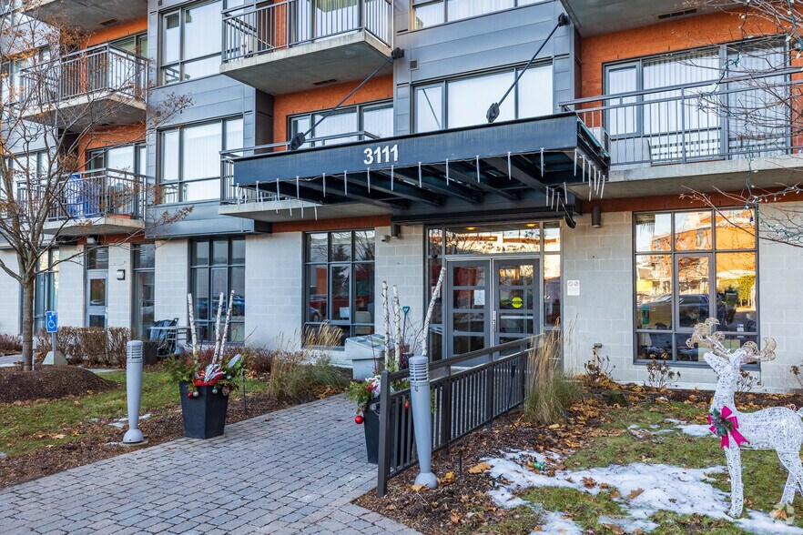 More Photos Of 3111 Rue Victoria, Lachine Assisted Living For Lease