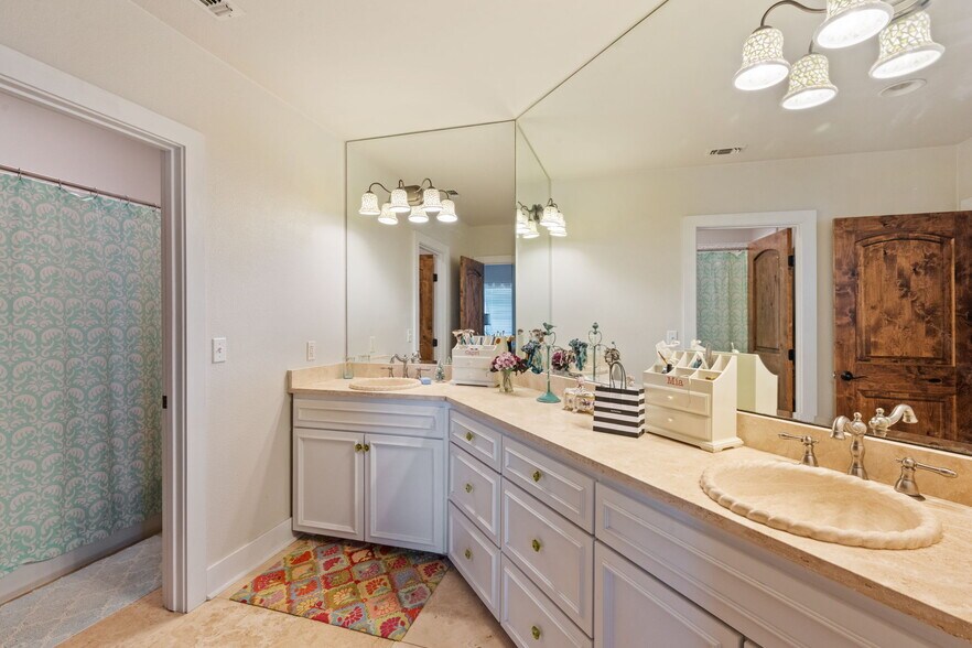 More Photos Of 2538 County Road 223, Floresville Land For Sale