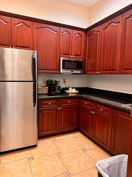 More Photos Of 1655 N Commerce Pky, Weston Office For Lease