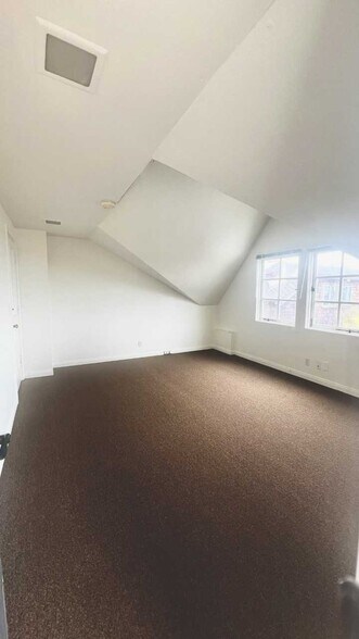 More Photos Of 939 Glenneyre St, Laguna Beach Office For Lease