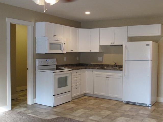 More Photos Of 211 1st St Ne, Halliday Hotel For Sale