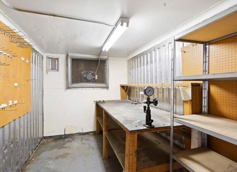 More Photos Of 12005 N Lombard St, Portland Industrial For Sale