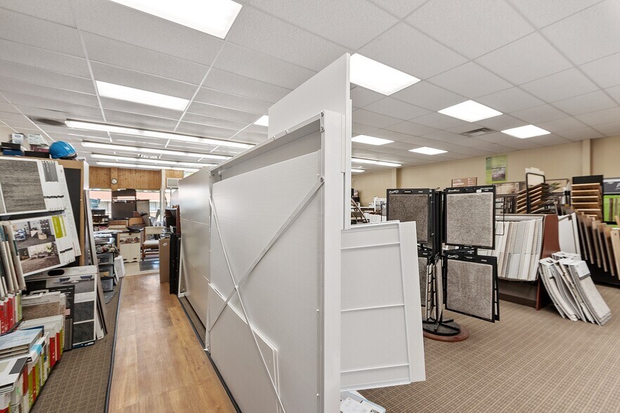 More Photos Of 359 Summer St, Fitchburg Storefront For Sale