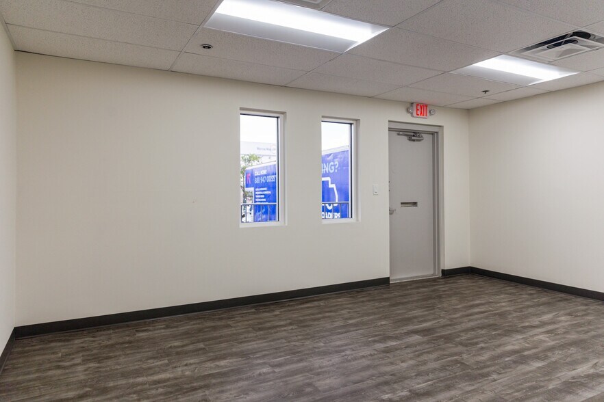 More Photos Of 2009 NW 79th Ave, Doral Warehouse For Lease