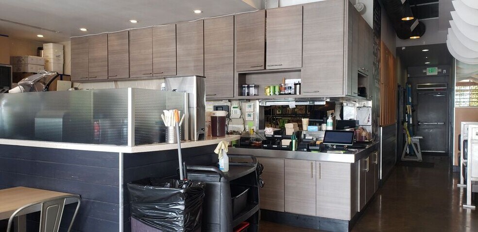 More Photos Of 701-725 E Main St, Alhambra General Retail For Lease