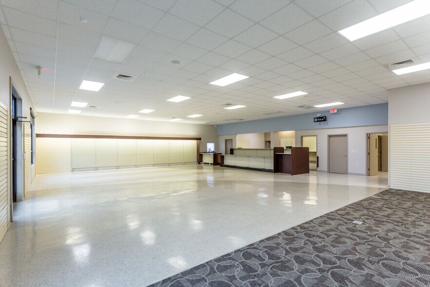 More Photos Of 16 Gosnell, Staunton Medical For Sale