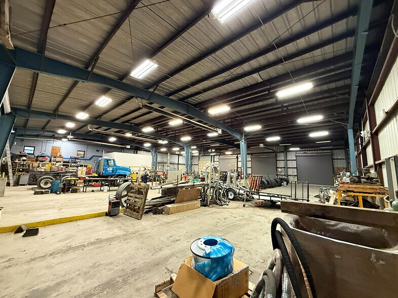 More Photos Of 3300 Annapolis Rd, Baltimore Warehouse For Lease