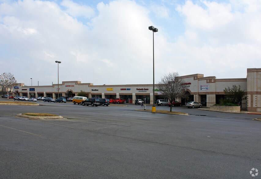 More Photos Of 15150 Nacogdoches Rd, San Antonio Unknown For Lease
