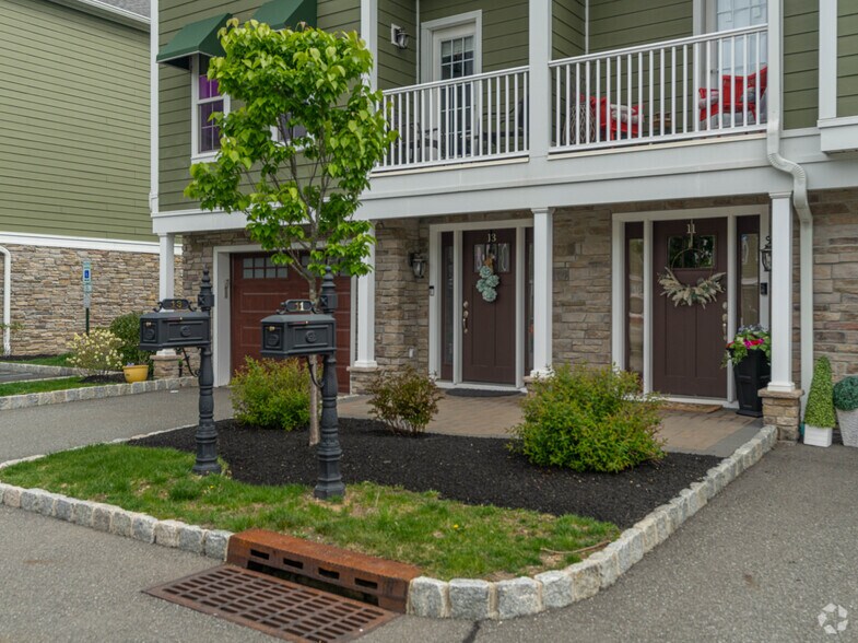 More Photos Of Chaz Way, Fairfield Apartments For Sale