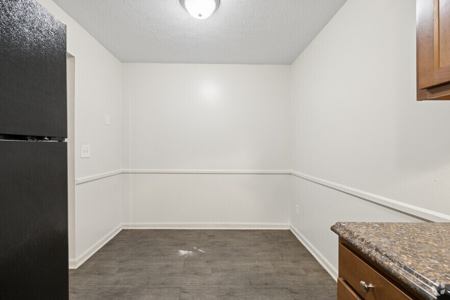 More Photos Of 1328-1344 Devonport Dr, Lexington Apartments For Sale