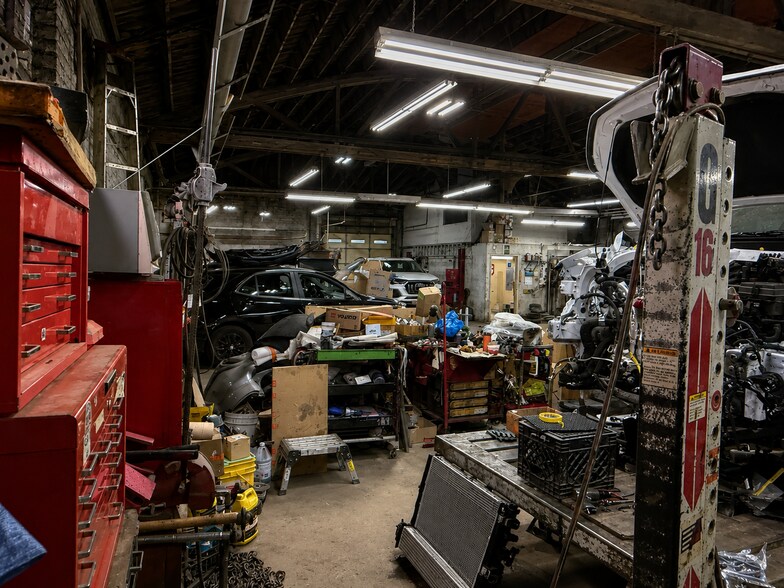 More Photos Of 6915 S Ashland Ave, Chicago General Retail For Sale