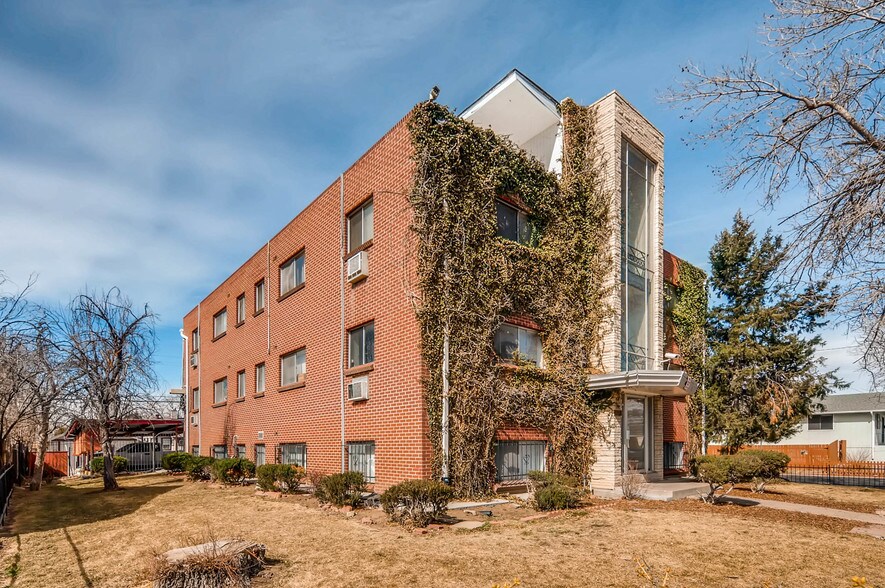 More Photos Of 1695 Clinton St, Aurora Apartments For Sale