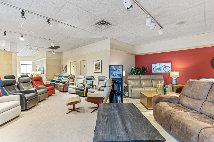 More Photos Of 130 Western Ave, South Portland Freestanding For Sale