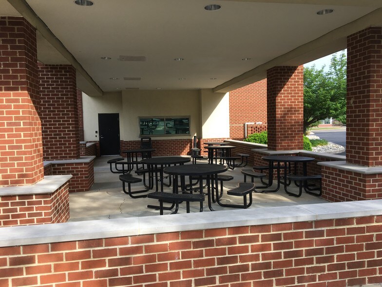 More Photos Of 10469 Atlee Station Rd, Ashland Office For Lease