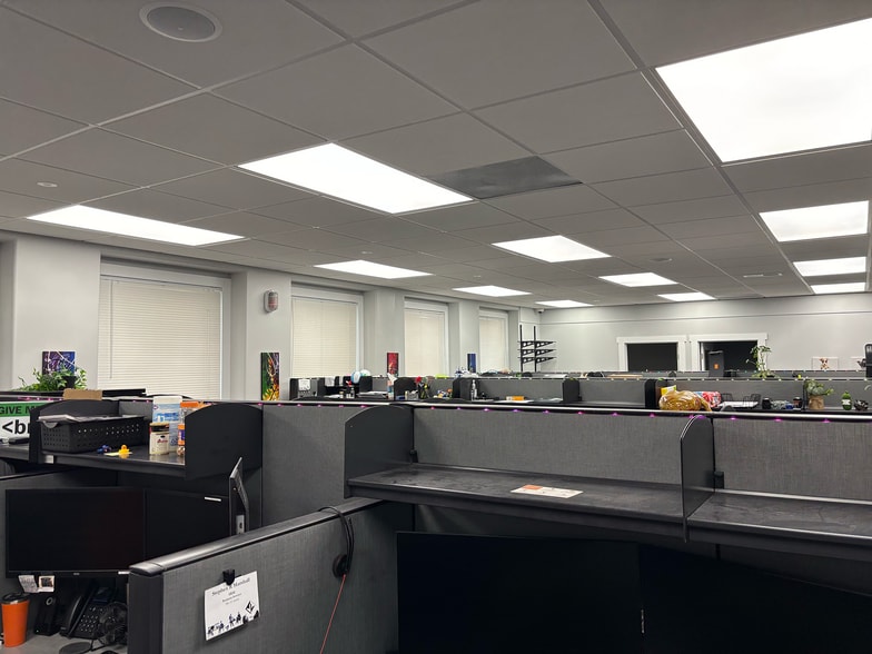 More Photos Of 1750 Leonard St NE, Grand Rapids Office For Sale