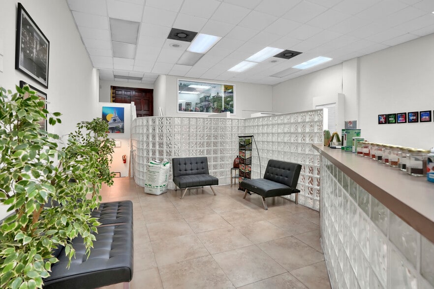 More Photos Of 3317-3347 NW 74th St, Miami Warehouse For Sale
