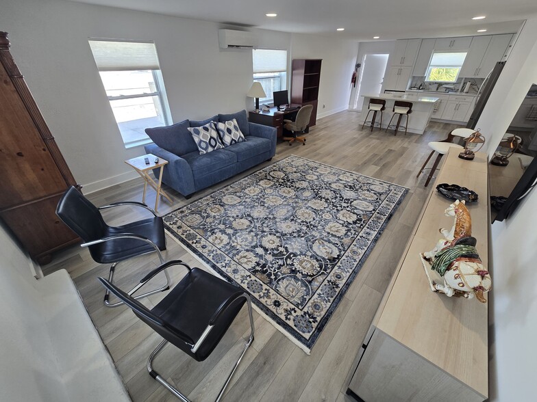 More Photos Of 1583 E Oakland Park Blvd, Oakland Park Freestanding For Sale