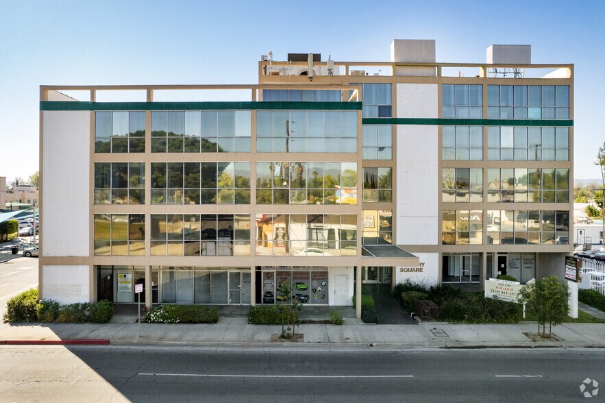 More Photos Of 12444 Victory Blvd, North Hollywood Loft Creative Space For Sale