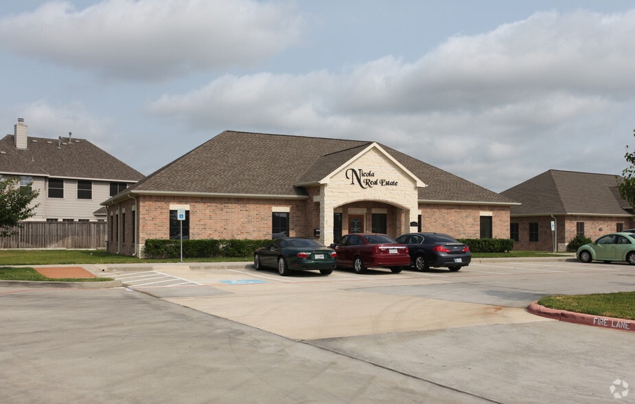 More Photos Of 9525 Huffmeister Rd, Houston Medical For Sale