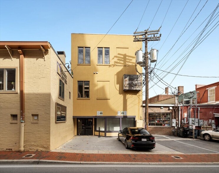 More Photos Of 9 N Loudoun St, Winchester Office For Sale