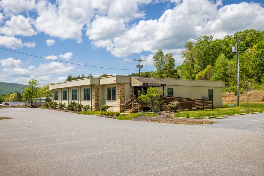 Primary Photo Of 609 Asheville Hwy, Sylva Medical For Lease